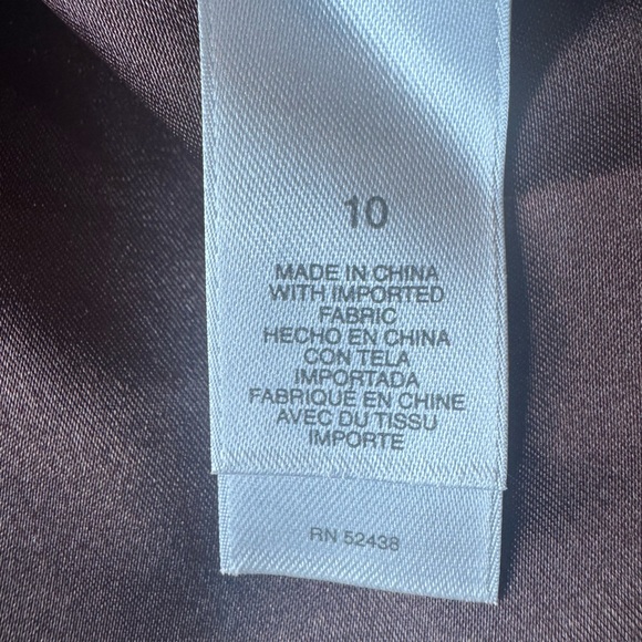 Liz Claiborne NWT Woman’s Sz 10 Chocolate Brown Tiered Floaty Dress
*Flaw Snags - Picture 10 of 14